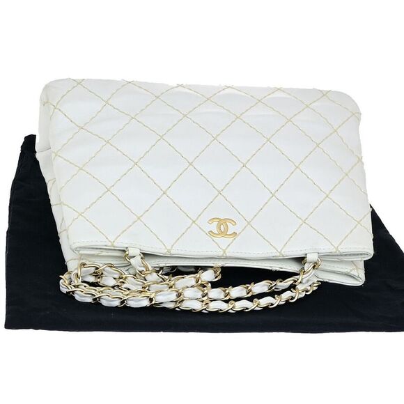 Chanel Wild Stitch White Leather Shoulder Bag (Pre-Owned) - Picture 4 of 12